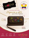 Billetera de cuero para dama café oscuro con mariposas de colores y correa de muñeca